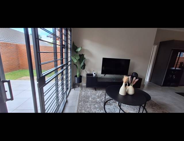 3 BEDROOM SECTIONAL TITLE FOR SALE IN BOARDWALK VILLAS